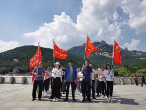 奋斗不止 同兴共赢